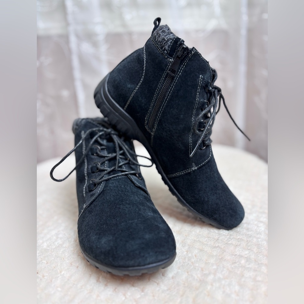 Propet Delaney Women’s Black Suede Ankle Boots, 8M